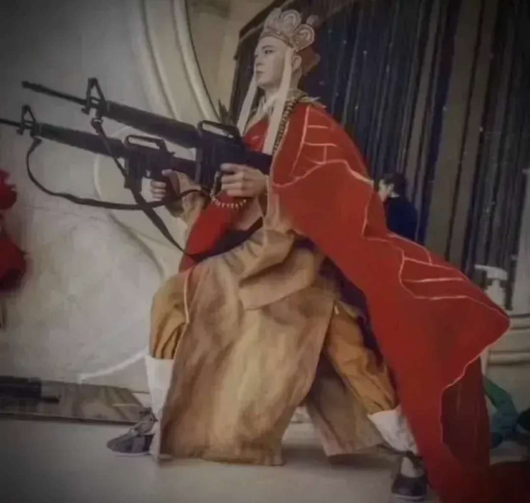 同出席活动